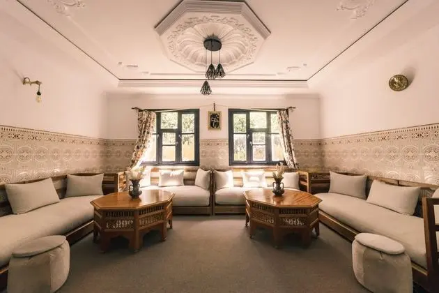 The Kozyhome - Lobi