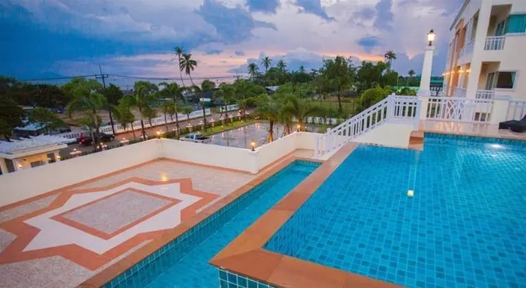 Krabi Front Bay Resort - Havuz