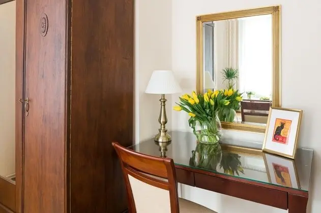 KrakowRentals - Belle Epoque 2 Apartment - İç Mekan