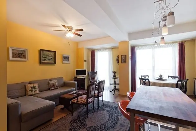 KrakowRentals - Trinity Apartment