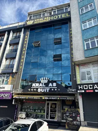 Kral As Suit