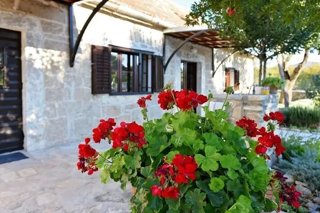 Villa Krasa Charming Stone House With Pool Isolated in Nature Bike Routs Around