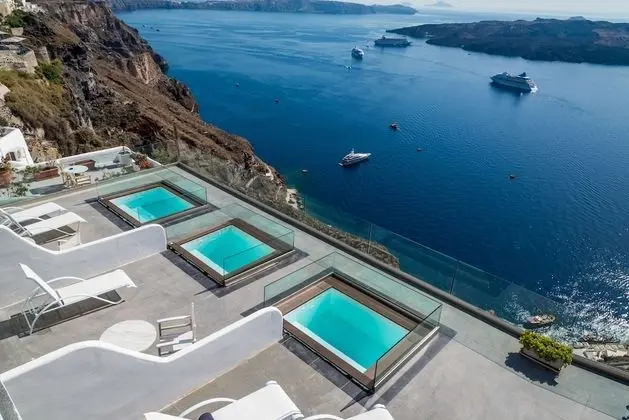 Kratiras View Luxury Suites