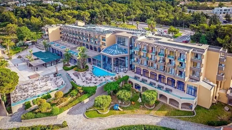 Kresten Palace Hotel