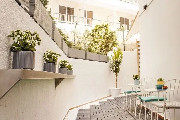 Krinis Apartments