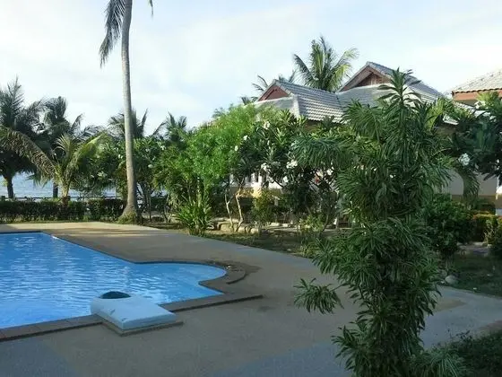 Krisada Beach Resort - Havuz