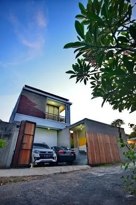 Krisandi House Jimbaran