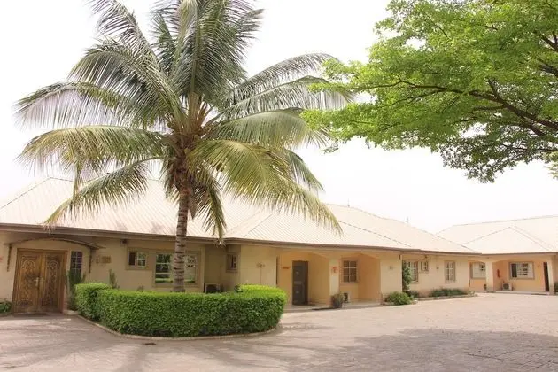 Kriscane Suites