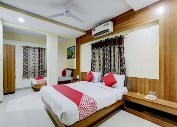 Hotel Krishna Palace Vastrapur