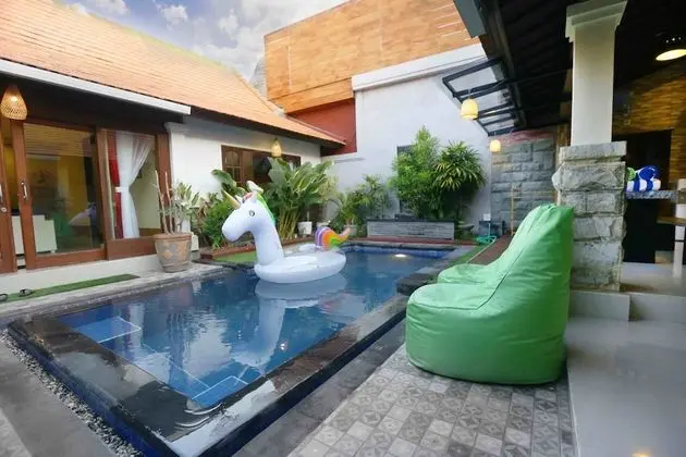 Krishna Villas - Havuz