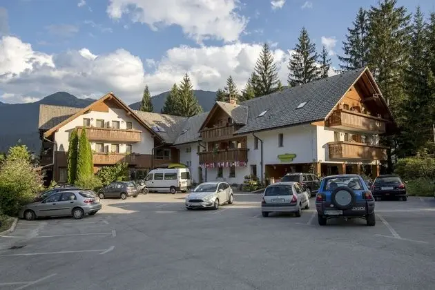 Hotel Kristal - Dış Mekan