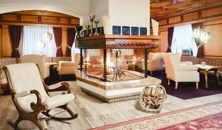 Kristiania Small Dolomites Hotel - Lobi