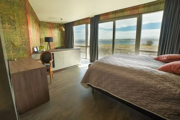 Hotel Kriunes - A city hotel by the lake - Öne Çıkan Resim