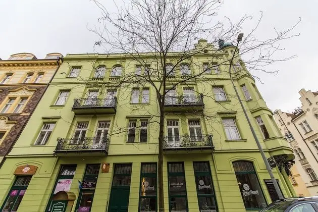 Krizikova Apartment Prague 8 - Dış Mekan