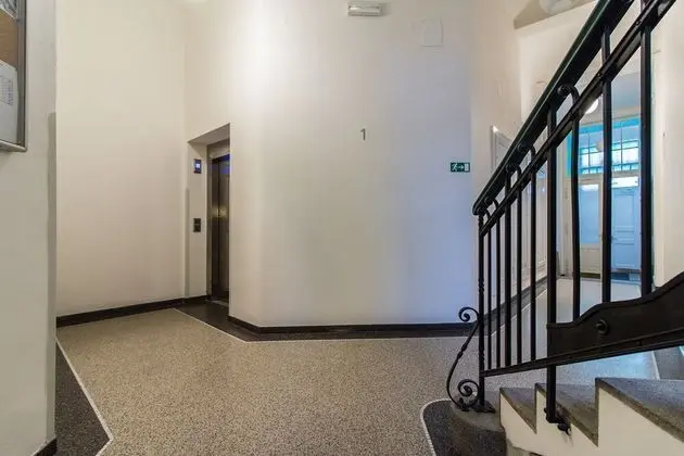 Krizikova Apartment Prague 8 - Lobi