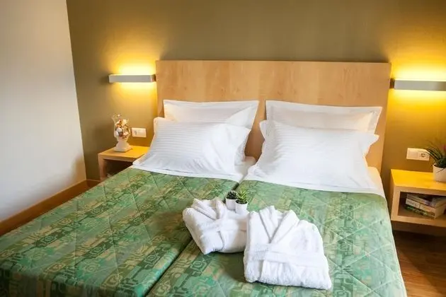 Kronos Hotel