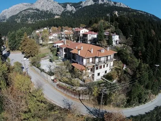 Kroupi Hotel