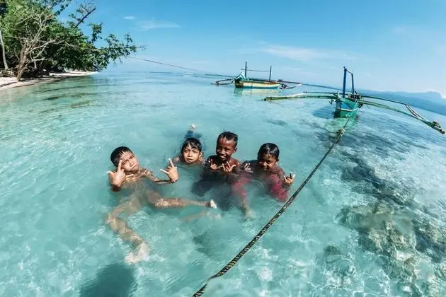 Krui Surf Camp Hotel Mutiara Alam Zandino - Havuz
