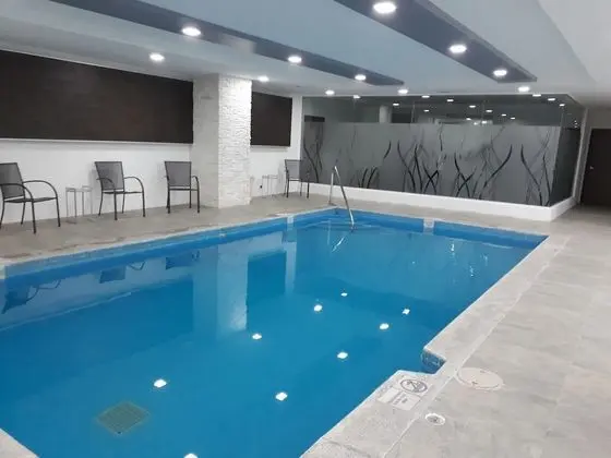 Krystal Urban Ciudad Juárez by US Consulate - Havuz
