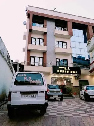 Hotel KS International (50 meters from Railway Station) - Öne Çıkan Resim