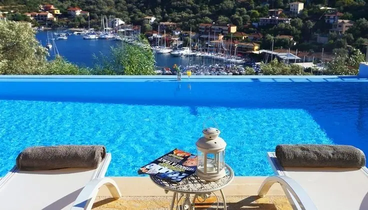 Ktima Aniforeli Luxury Villas - Havuz