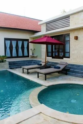 Kubu Kulat Villa
