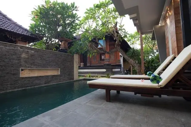 Kubu Munggu Homestay - Havuz