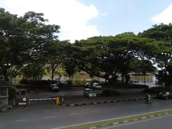 Kuching Waterfront Lodge