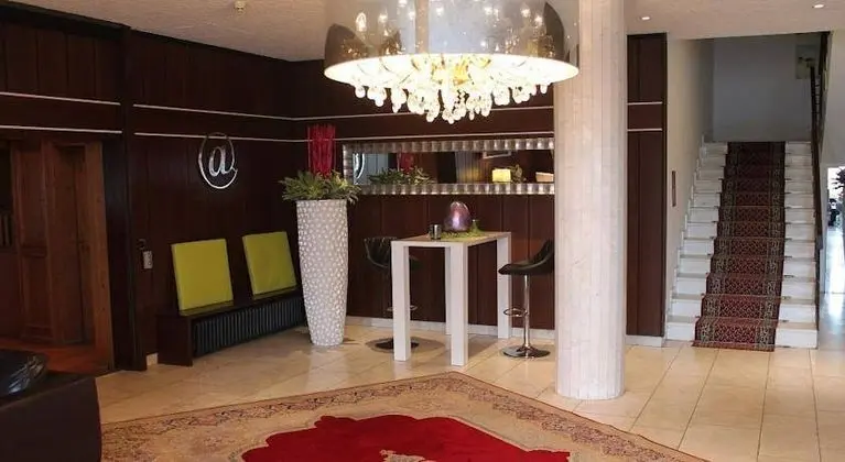 Hotel Kuhn - Genel
