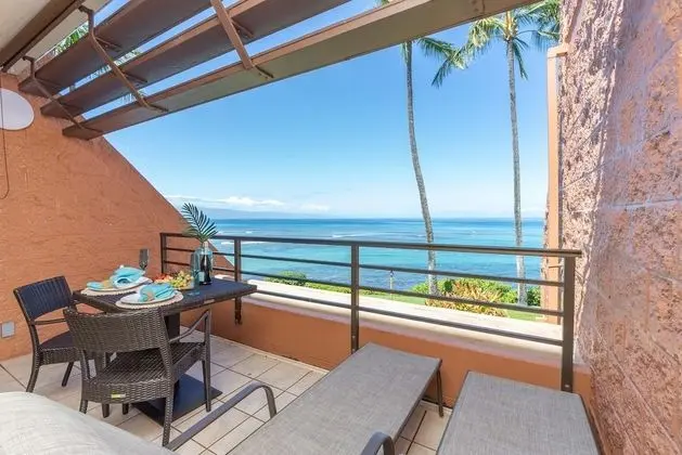 Kuleana 613 1 Bdrm 1 Bedroom Condo by Redawning