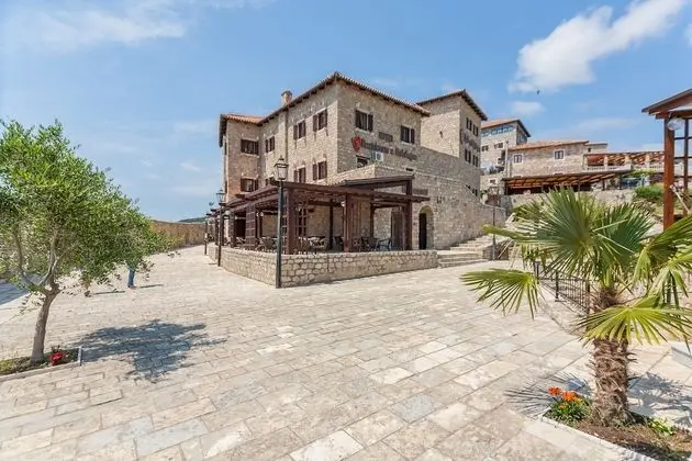 Hotel Kulla e Balshajve - Dış Mekan