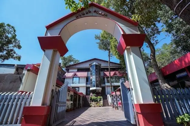 Hotel Kumar Plaza