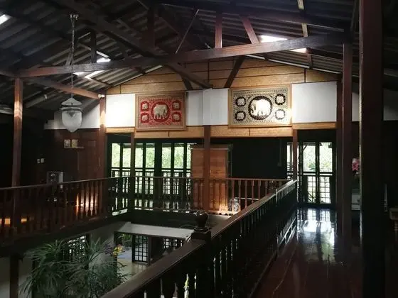 Kumkhumsriwangchai Amphawa - İç Mekan