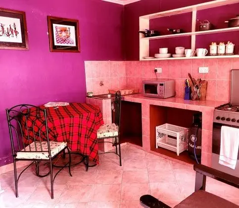 Kundayo Serviced Apartments Lodge - Mutfak