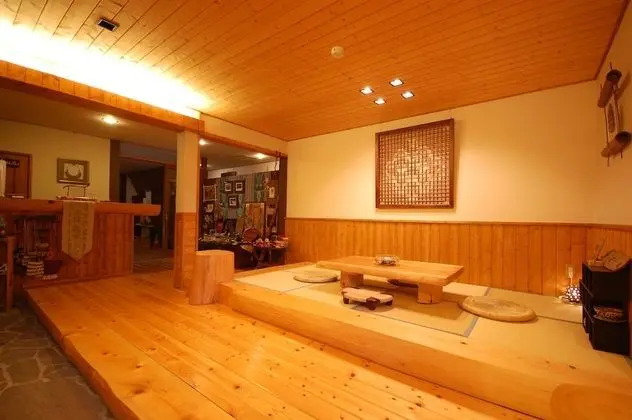 Kunugi Relaxation with 4 modern rooms - Lobi