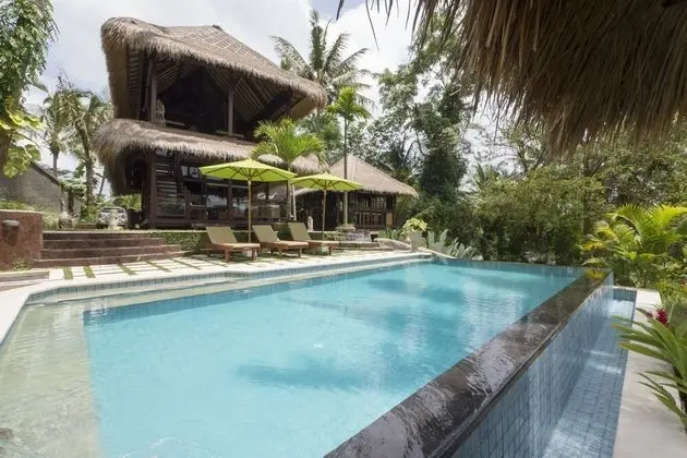 Villa Kupu-Kupu - Havuz