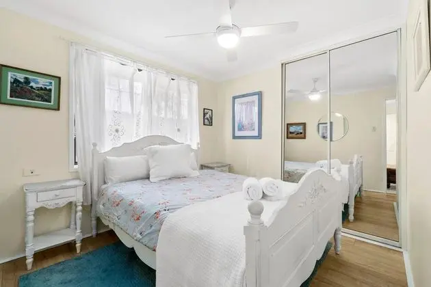 Kurrajong Village Delight - Oda