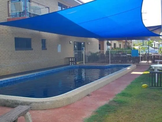 Kurrmine Beach Motel - Havuz