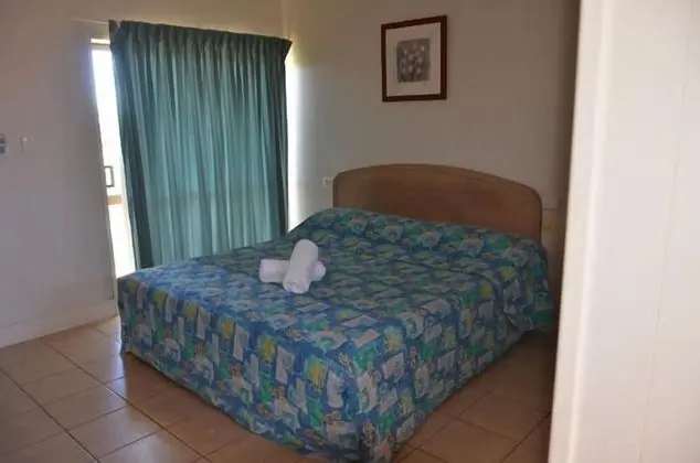 Kurrmine Beach Motel - Oda