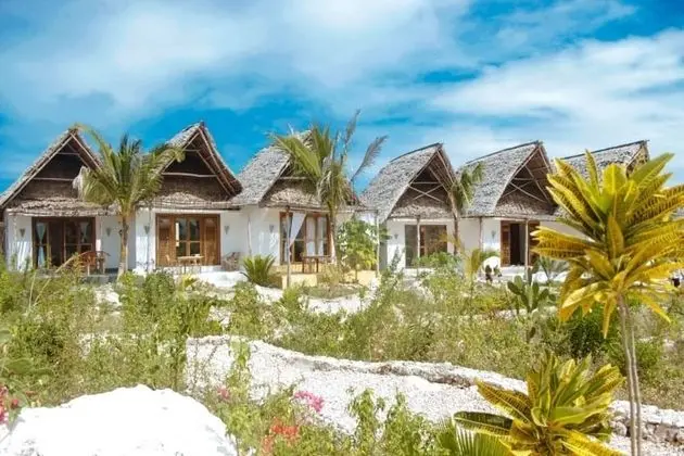 Kusini Beach Bungalows