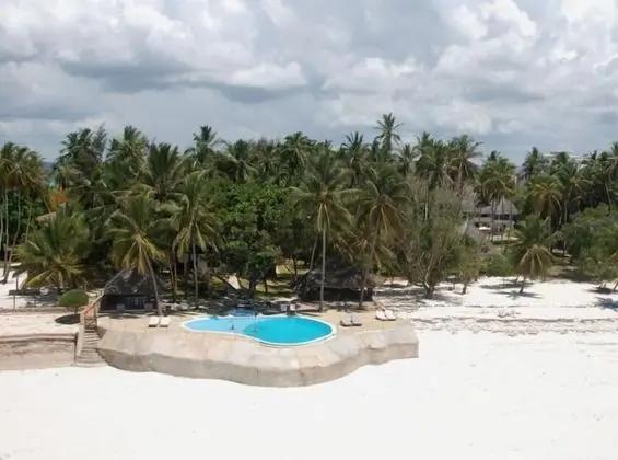 Kusini Beach Cottages - Plaj
