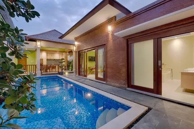 KUTUS KUTUS CANGGU VILLA - Havuz