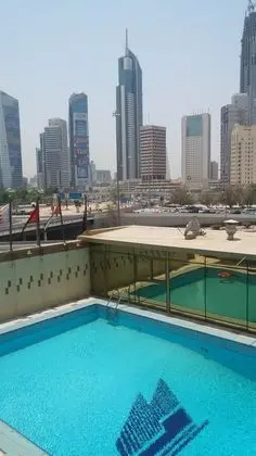Kuwait Continental hotel - Havuz