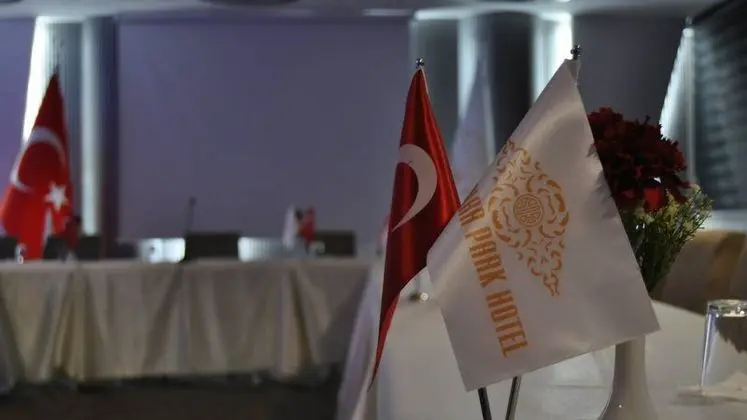 Kuzucular Park Otel - Toplantı Odası