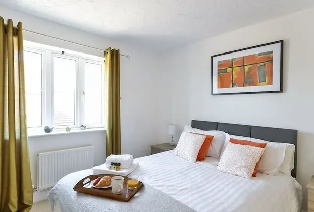KVM - Highclere House - Öne Çıkan Resim