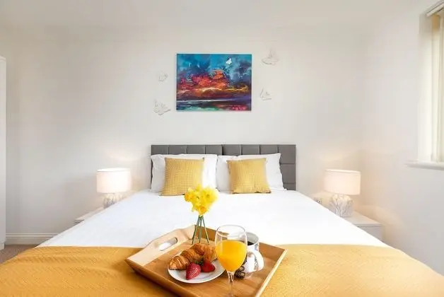 KVM - Peacock Apartment - Oda
