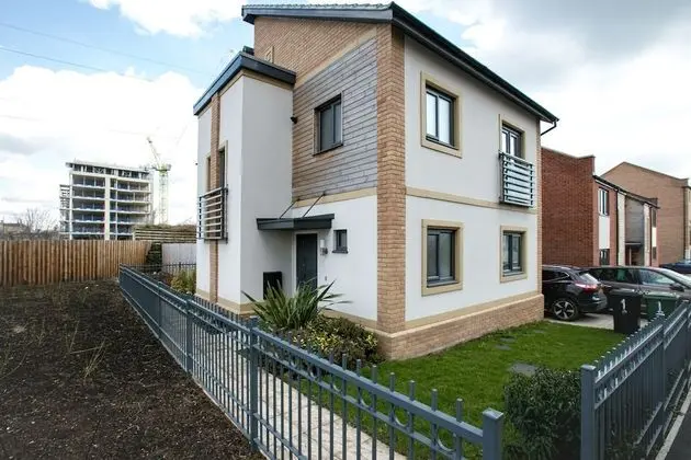 KVM - Quayside House - Öne Çıkan Resim