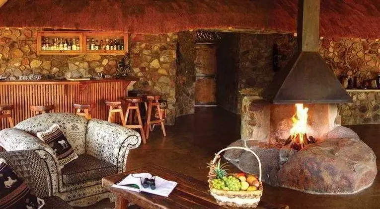 Kwafubesi Tented Safari Camp - Bar