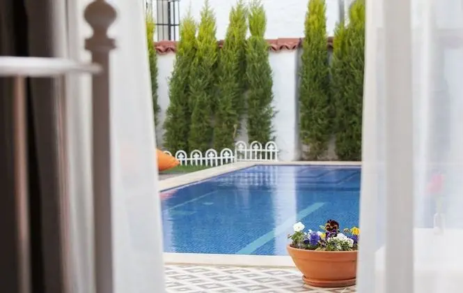Kybele Suites Alacati - Havuz