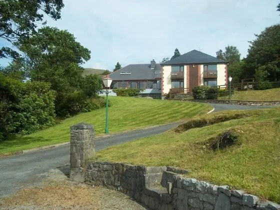 Kylemore Pass Hotel